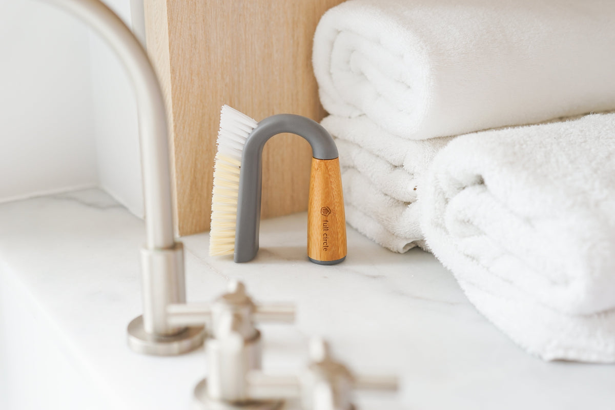 Grunge Buster Grout & Tile Brush
